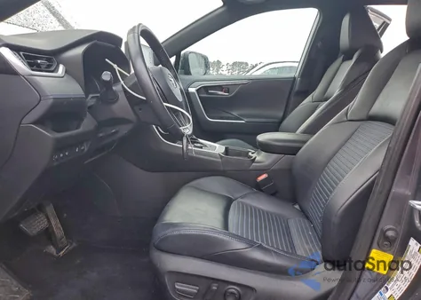 2019 Toyota Rav4 Xse z USA, uszkodzony, nr VIN 2T3EWRFV1KW028447